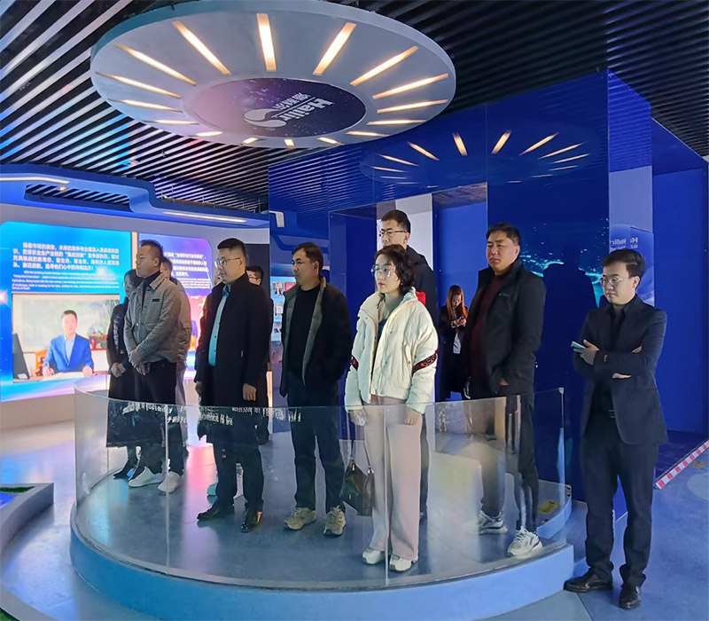 城阳街道商会企业家来Stake参观交流学习